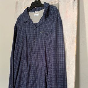 Men’s Columbia button down